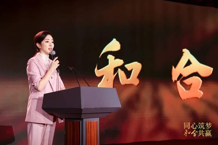 耳长长穿白衣指什么生肖，全面解答解释落实_uus18.36.05